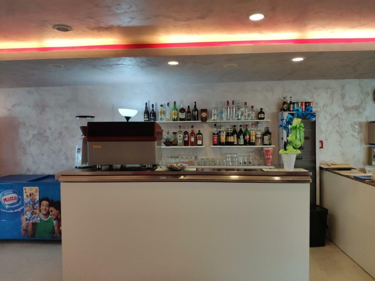 Caesar Hotel 3*